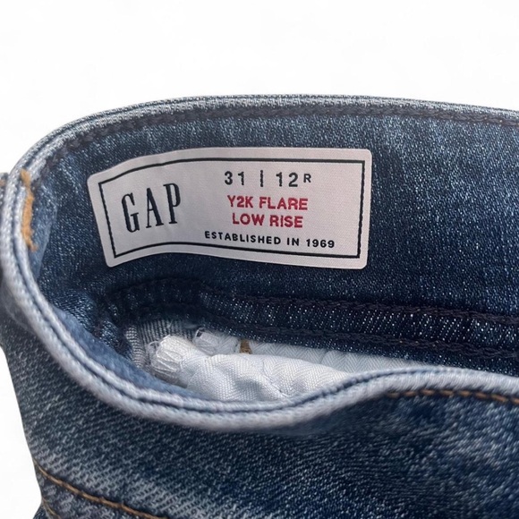 NWT GAP Women's Y2K low rise Flare Jeans in Classic Blue sz 12 regular - Picture 4 of 6